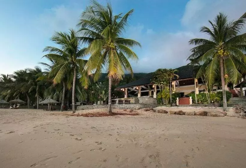 Son Tra Resort & Spa Danang