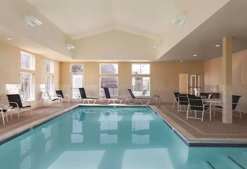 Hampton Inn & Suites Mystic