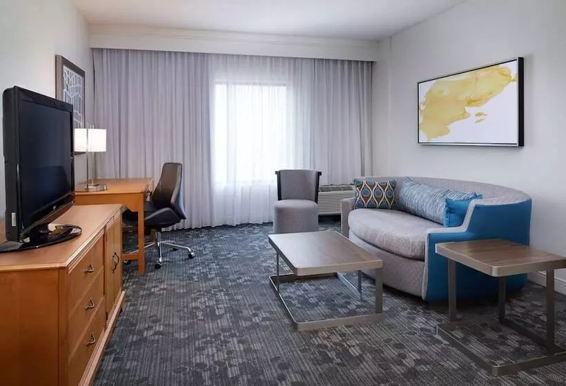 Отель Courtyard Kansas City Overland Park/convention Center