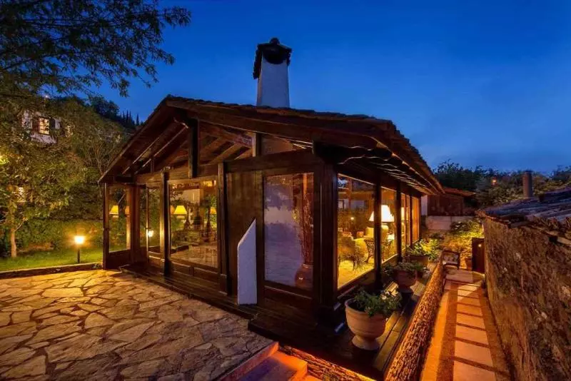 בית מלון כפרי Gullu Konaklari