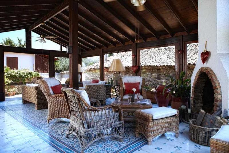 هتل Gullu Konaklari