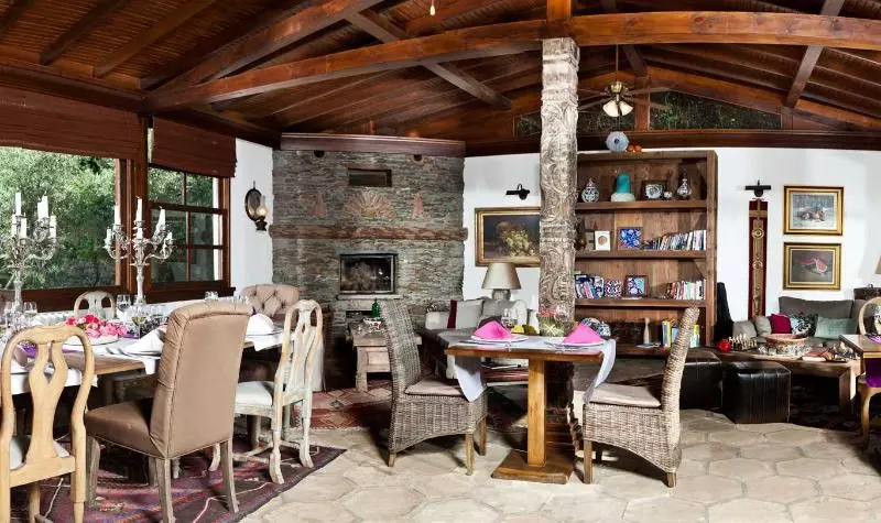 בית מלון כפרי Gullu Konaklari