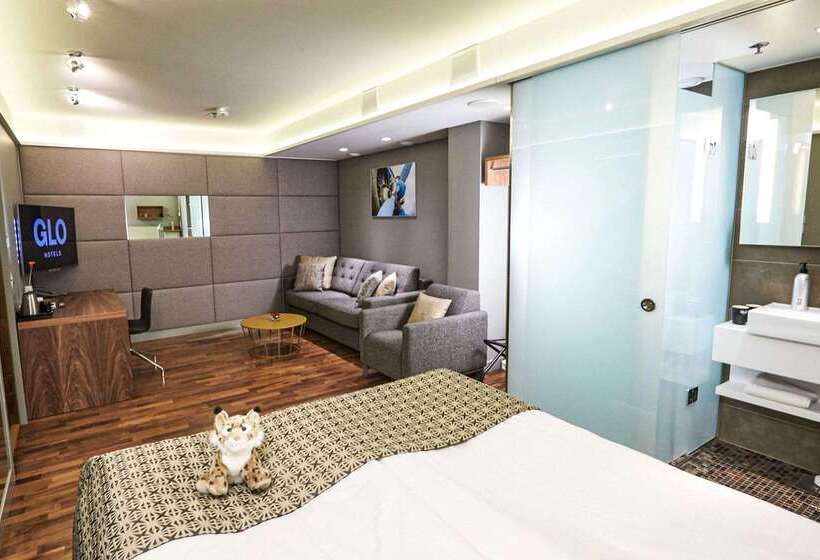 Comfort Hotel Xpress Helsinki Airport Terminal