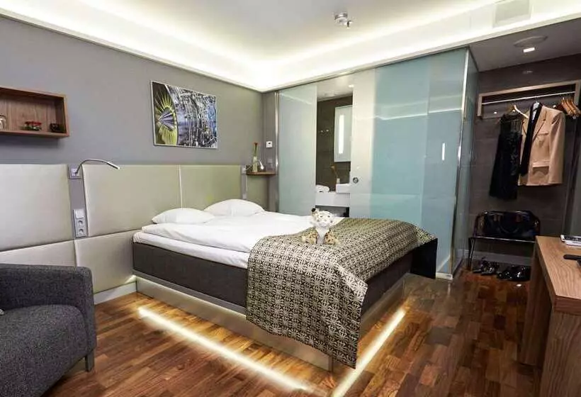 Comfort Hotel Xpress Helsinki Airport Terminal