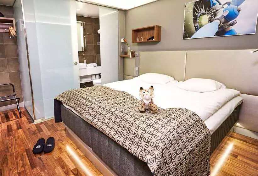 Comfort Hotel Xpress Helsinki Airport Terminal