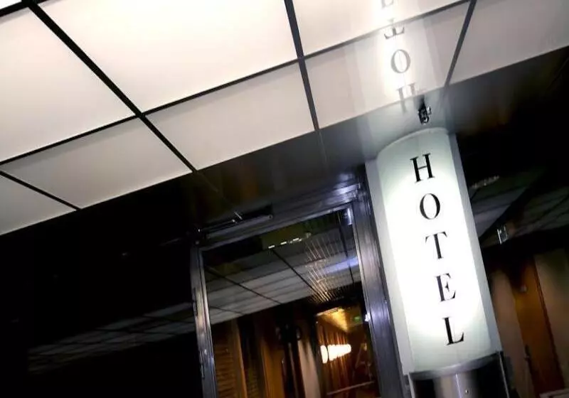 Comfort Hotel Xpress Helsinki Airport Terminal