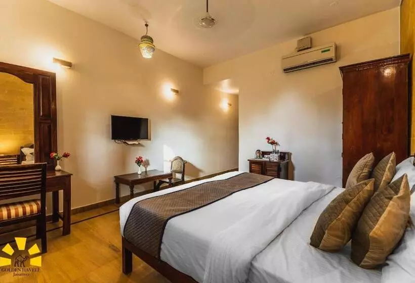 Hotel Golden Haveli
