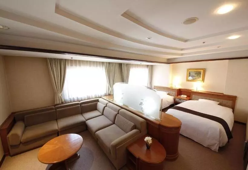 Hotel Hiroshima Garden Palace