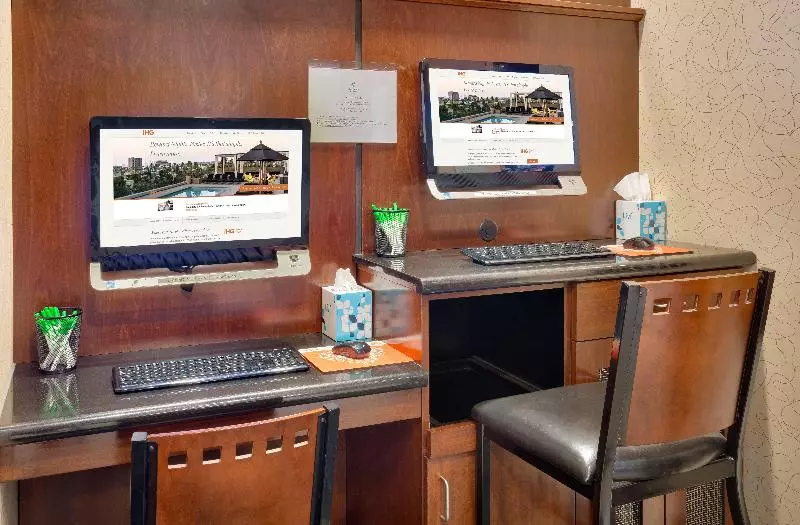 Holiday Inn Hotel & Suites Salt Lake City Airport West By Ihg