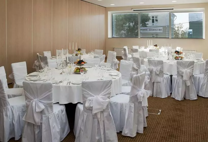 هتل Holiday Inn Samara, An Ihg