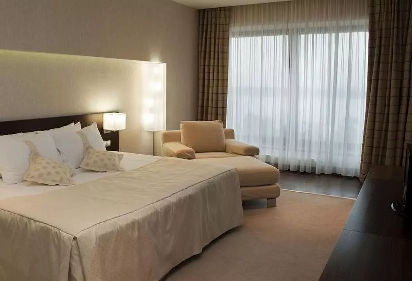 هتل Holiday Inn Samara, An Ihg