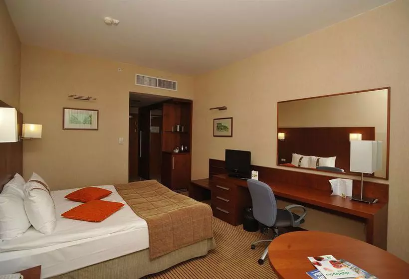هتل Holiday Inn Samara, An Ihg