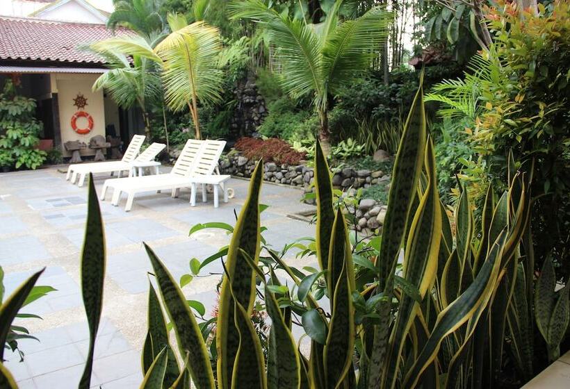 Mutiara Hotel And Convention