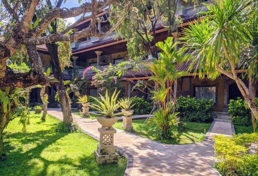 فندق Satriya Cottages