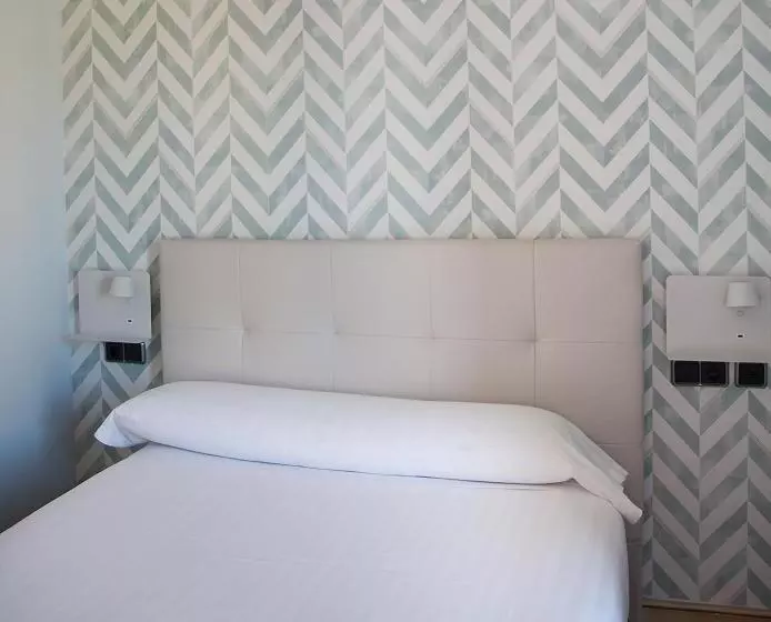 هتل Soria Plaza Mayor