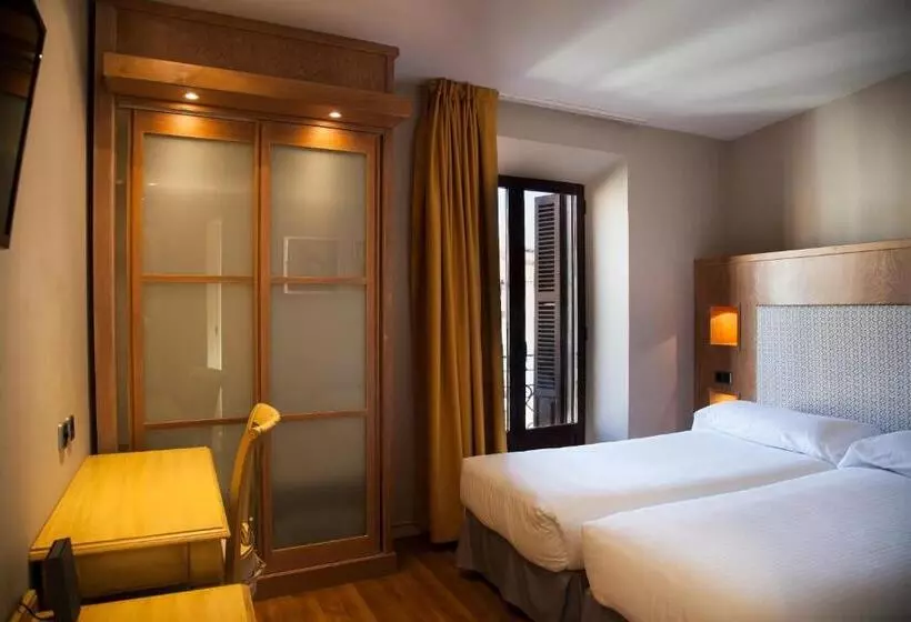 هتل Soria Plaza Mayor