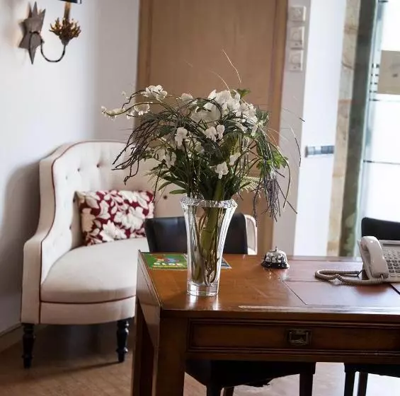 هتل Soria Plaza Mayor