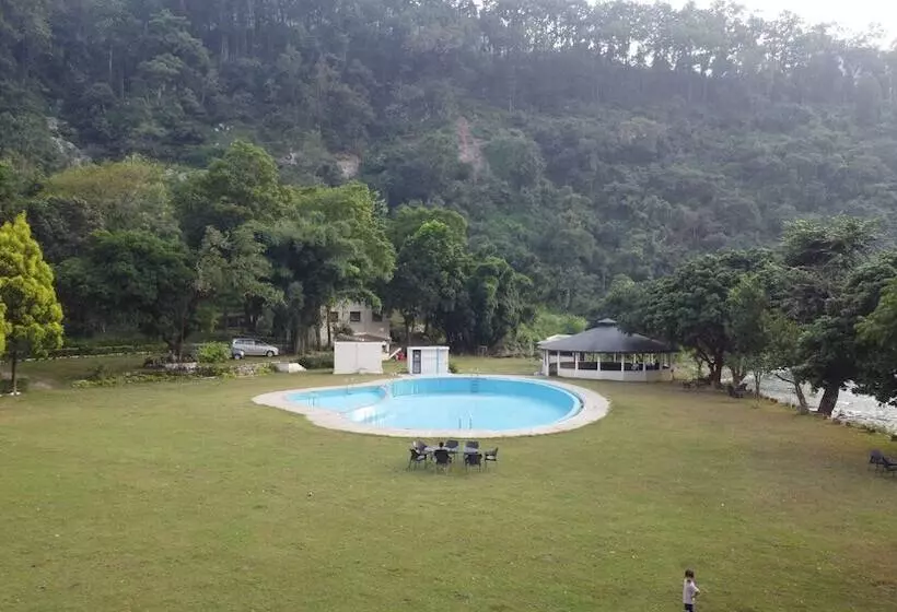 هتل Welcomheritage Tarangi Ramganga Resort, Corbett