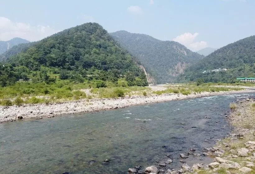هتل Welcomheritage Tarangi Ramganga Resort, Corbett