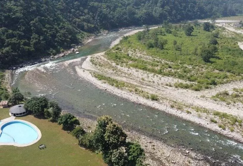 هتل Welcomheritage Tarangi Ramganga Resort, Corbett
