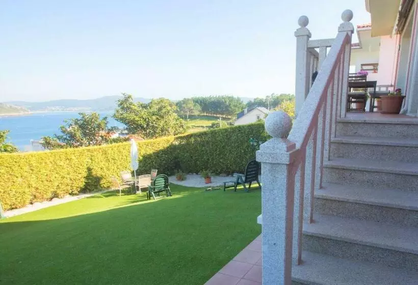 Hospedium Galitrips Vila Maruja Corme