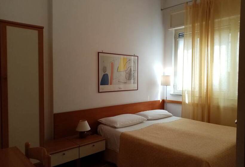 住宿加早餐  Ariston Petit