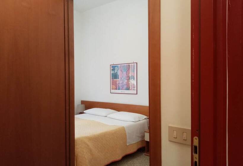 住宿加早餐  Ariston Petit