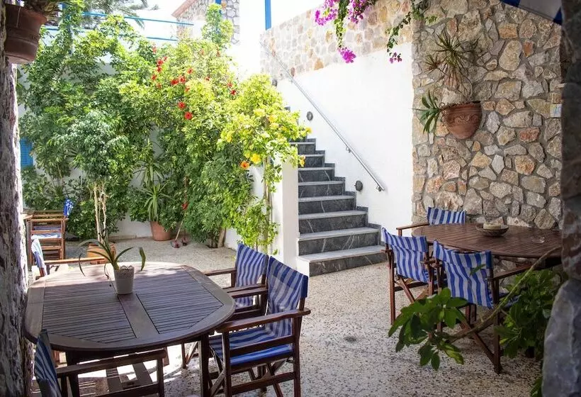 فندق فئة نجمة واحدة Pension George