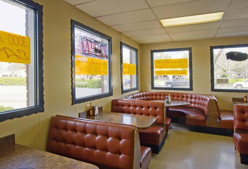 فندق Americas Best Value Inn Oxnard Port Hueneme