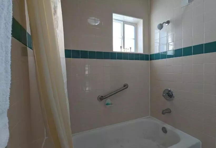 هتل Americas Best Value Inn Oxnard Port Hueneme