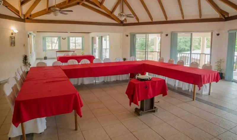 فندق Black Orchid Resort