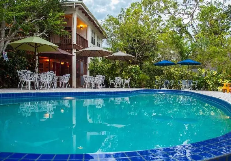 فندق Black Orchid Resort