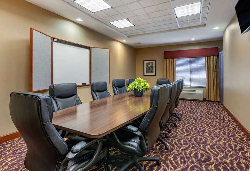 בית מלון כפרי Comfort Suites Urbana Champaign, University Area