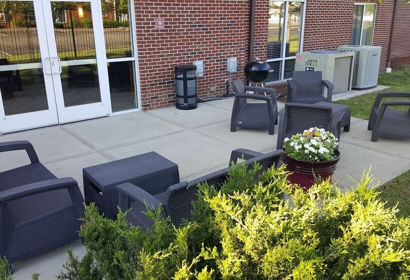 בית מלון כפרי Comfort Suites Urbana Champaign, University Area