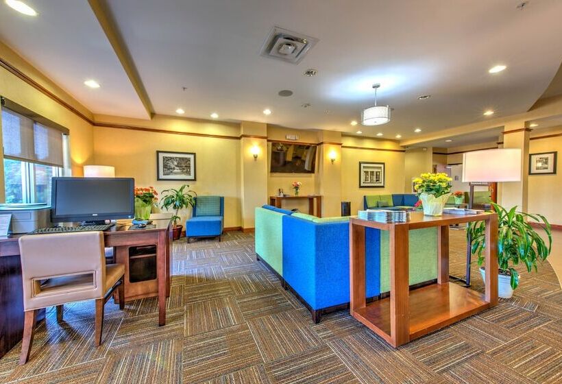 בית מלון כפרי Comfort Suites Urbana Champaign, University Area