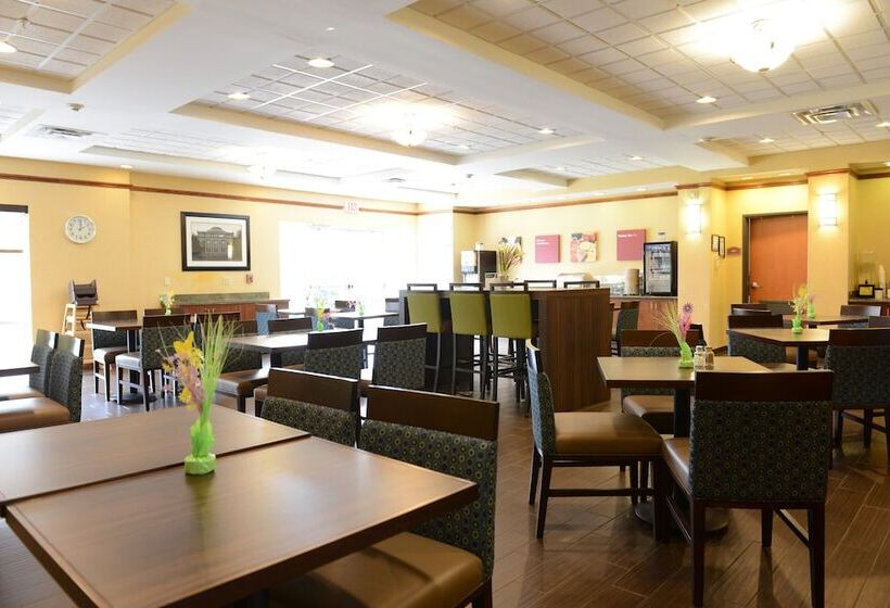 בית מלון כפרי Comfort Suites Urbana Champaign, University Area