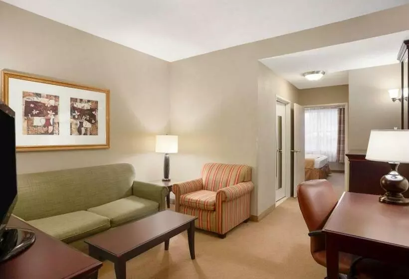 هتل Country Inn & Suites By Radisson, Ithaca, Ny