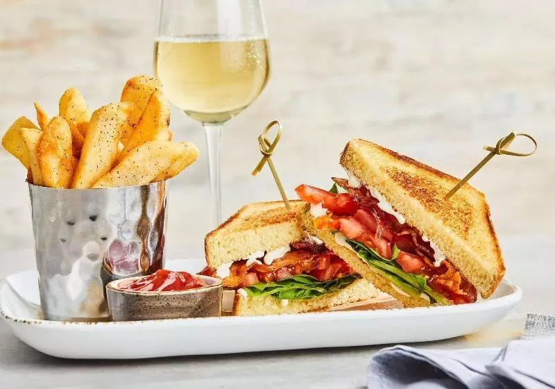 酒店 Courtyard By Marriott Indianapolis Airport