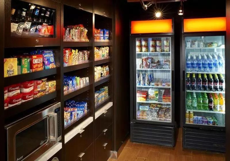 酒店 Courtyard By Marriott Indianapolis Airport