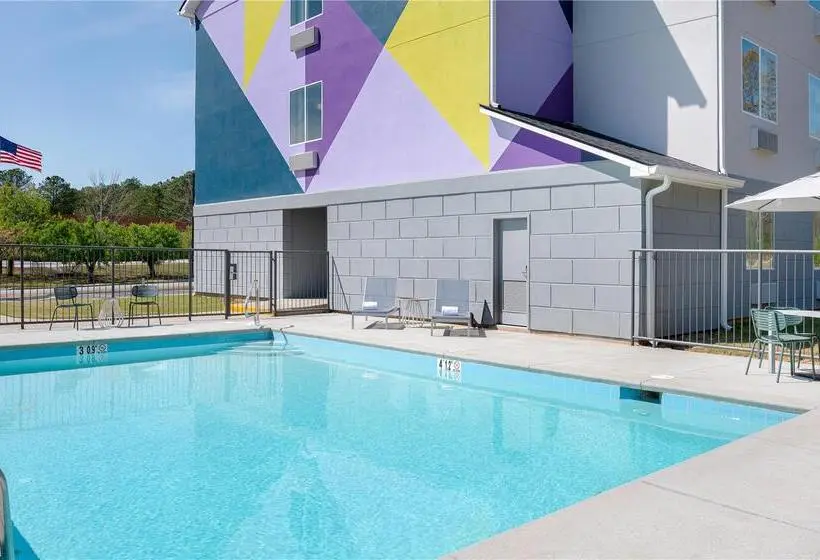 ホテル Econo Lodge  Inn & Suites