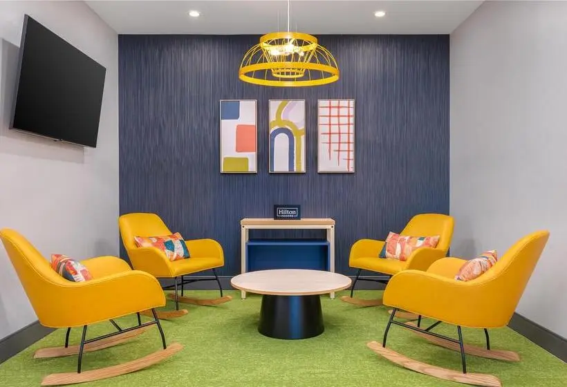 ホテル Econo Lodge  Inn & Suites
