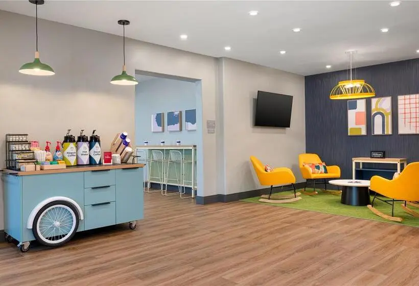 ホテル Econo Lodge  Inn & Suites