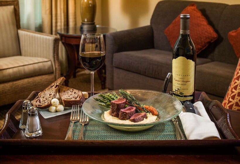 בית מלון כפרי Embassy Suites By Hilton Sacramento Riverfront Promenade