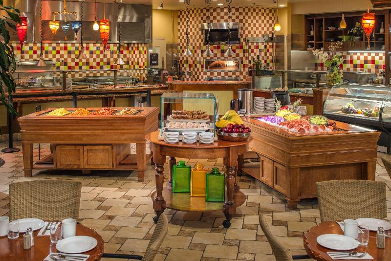 בית מלון כפרי Embassy Suites By Hilton Sacramento Riverfront Promenade