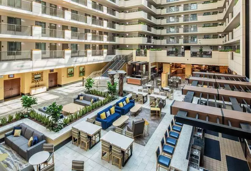 Отель Embassy Suites By Hilton Sacramento Riverfront Promenade