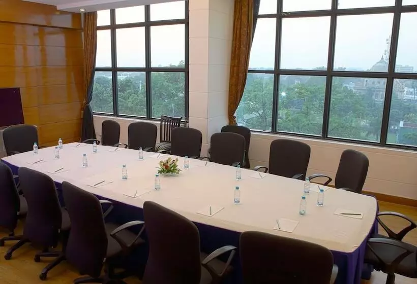 Hôtel Gemini Continental Lucknow