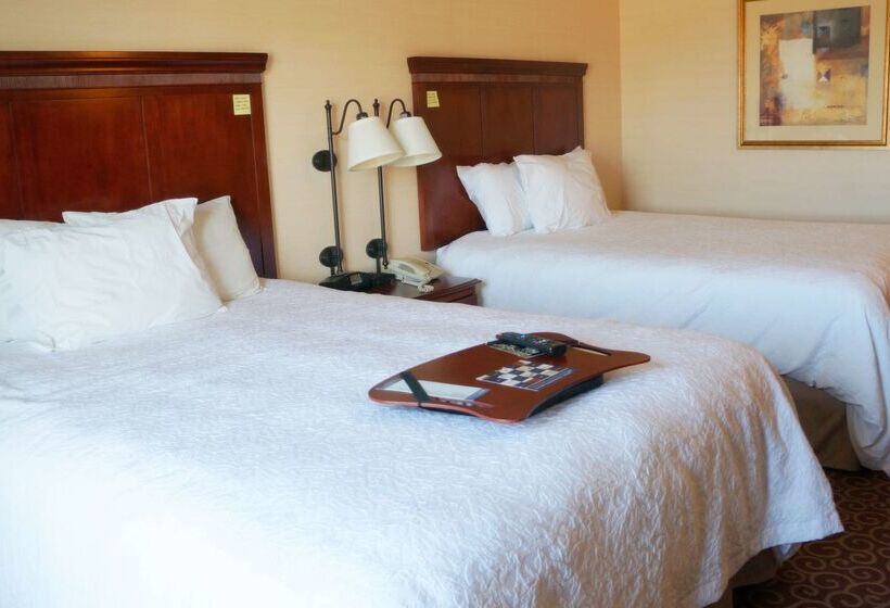 Отель Hampton Inn & Suites Kingman