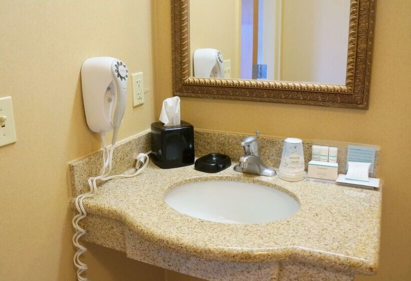 Отель Hampton Inn & Suites Kingman