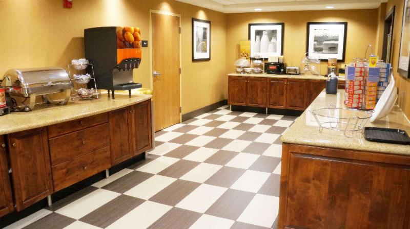 Отель Hampton Inn & Suites Kingman