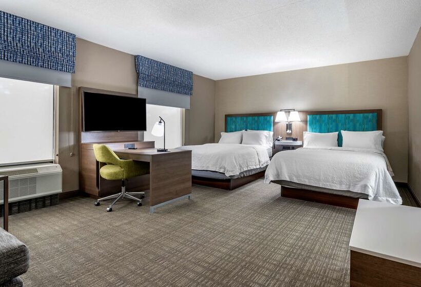 ホテル Hampton Inn & Suites Louisville East